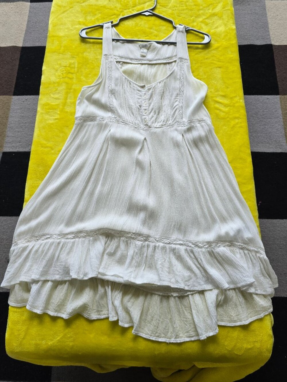 Forever 21 white boho eyelet lace sleeveless medium dress